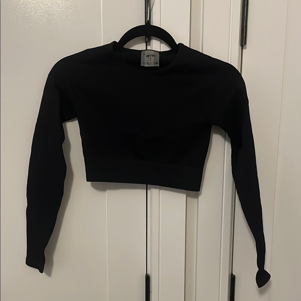 Black Long Sleeve Crop Top